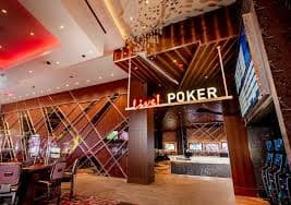 Antarmuka studio live JILI dengan dealer dan meja permainan